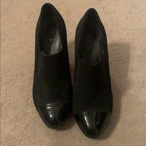 Black heels size 7